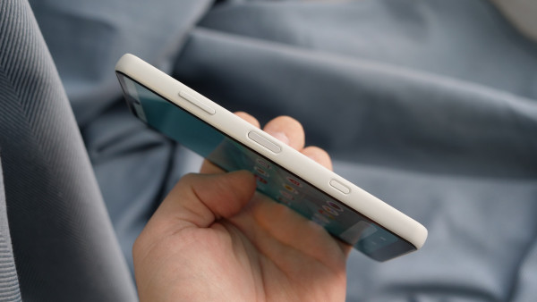  Sony Xperia Ace 2:   