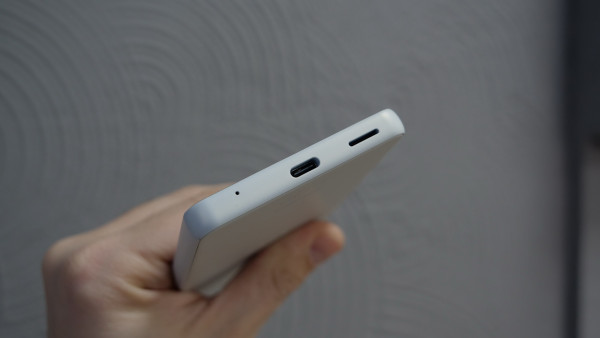  Sony Xperia Ace 2:   
