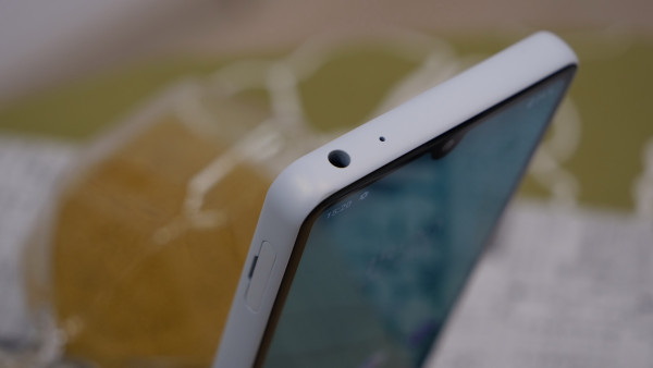  Sony Xperia Ace 2:   