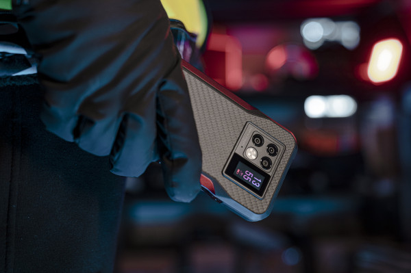 :      Doogee V20