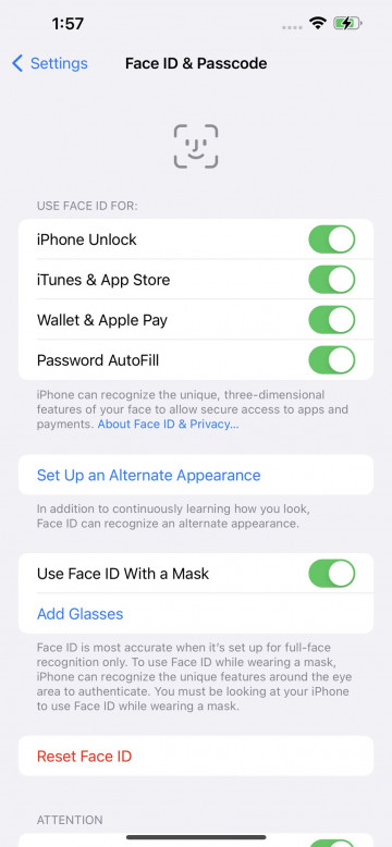 Apple       iOS 15.4? Face ID  