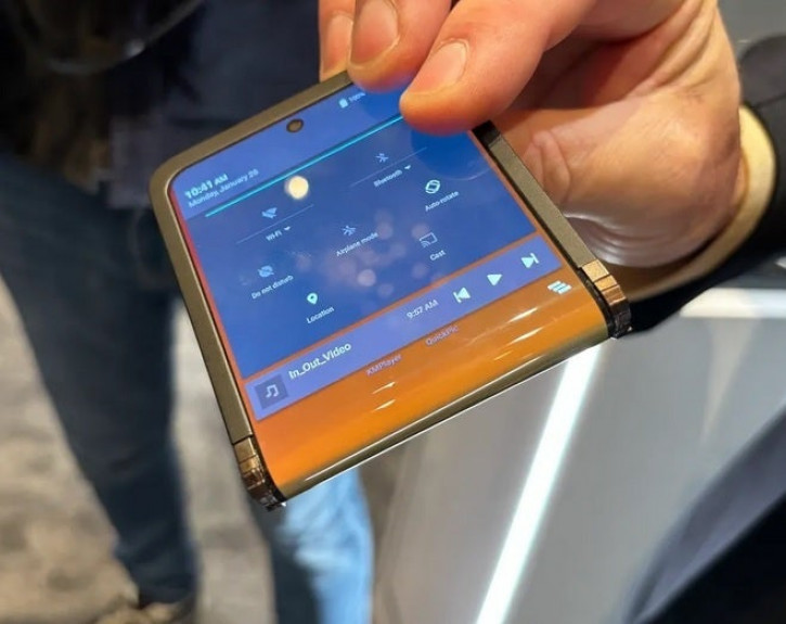 Samsung привезла на CES 2024 два концепта необычных Flip-раскладушек
