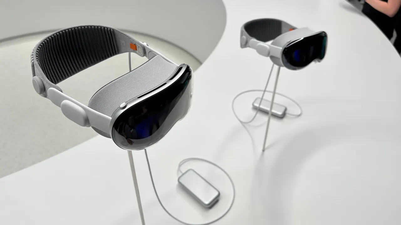 Apple рассказала об автономности Vision Pro и неэкологичном комплекте