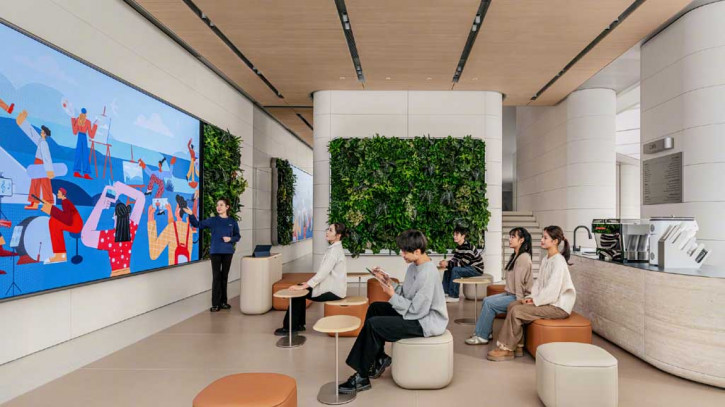 Возвращение короля: Huawei открыла флагманский магазин в Пекине