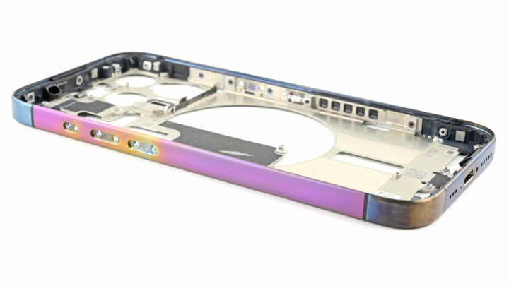 iFixit раскрыли истинную красоту титановой рамы iPhone 15 Pro