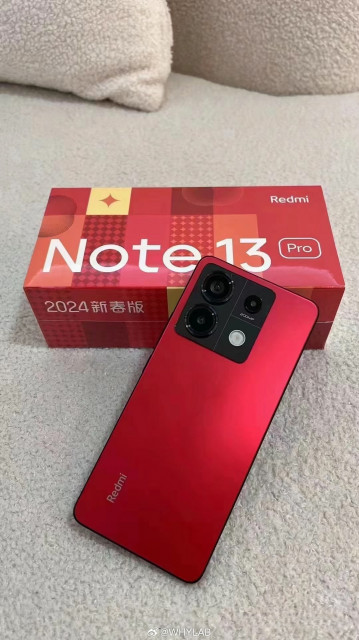 Redmi Note 13 Pro получит новогоднее издание: живые фото