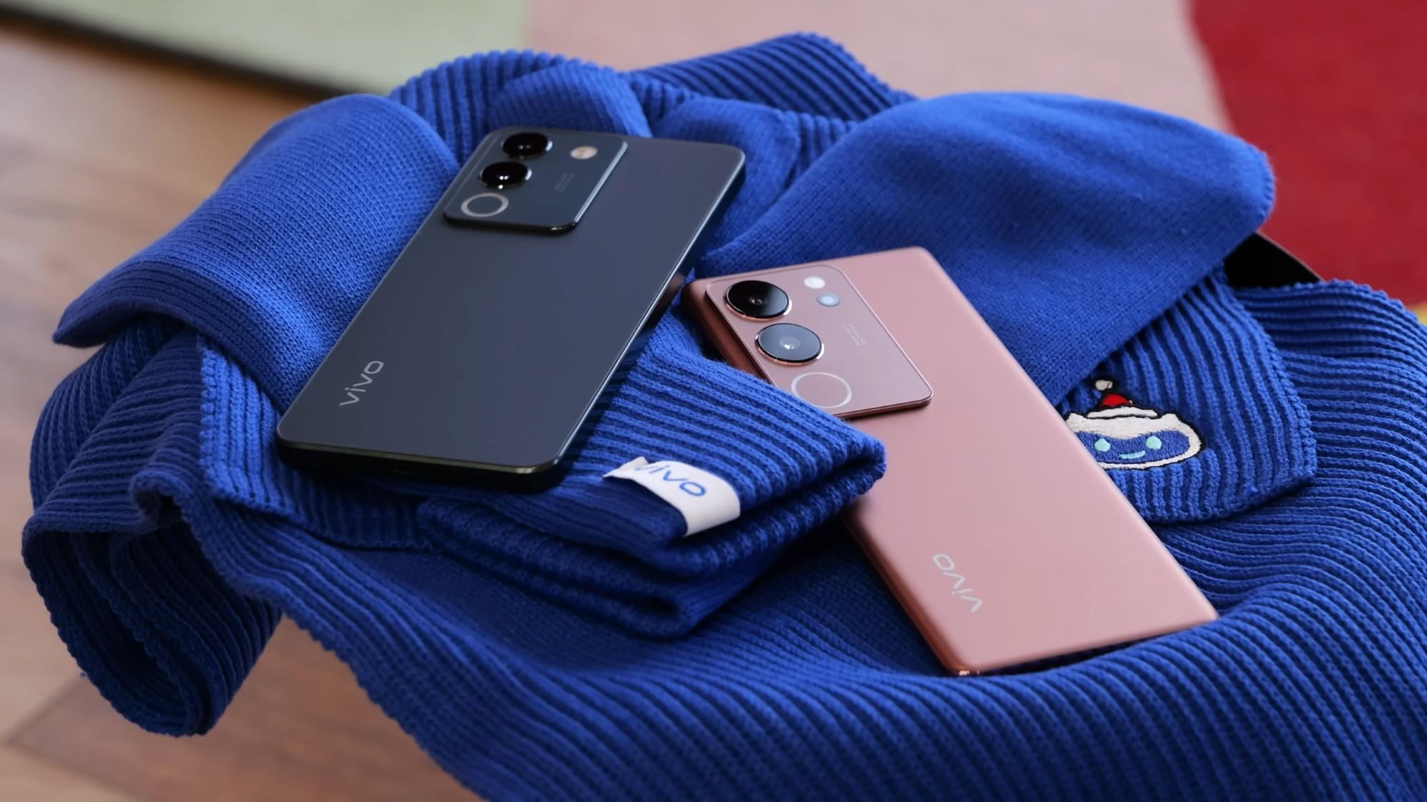 ВИДЕО: обзор Vivo V29 и V29e – стиляги с изюминкой