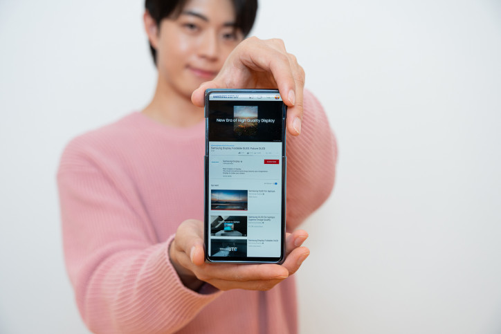 CES 2025: Samsung    Slidable Flex 