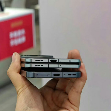 OPPO Find N5:       Find X8
