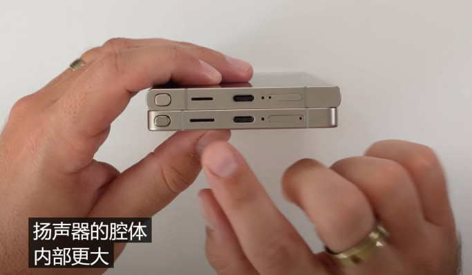 Galaxy S25 Ultra     S24 Ultra  iPhone 16 Pro Max
