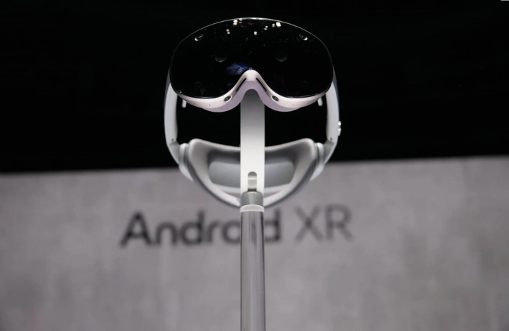 Project Moohan  Android XR:   Google  Samsung  