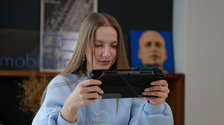   ASUS ROG Ally X:    Switch!