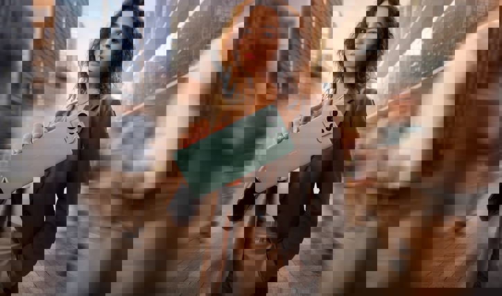 Портрет флагманского смартфона 2025 года: рекордные батареи и другие тренды