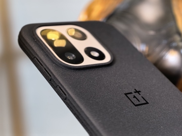 Обзор оригинальных чехлов для OnePlus 15