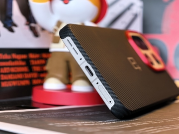 Обзор оригинальных чехлов для OnePlus 15