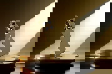 Motorola Razr Fold и Motorola Signature на официальных фото