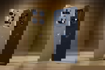 Motorola Razr Fold и Motorola Signature на официальных фото