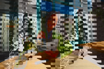 Motorola Razr Fold и Motorola Signature на официальных фото