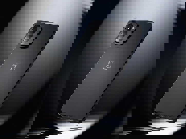 OnePlus 15R: двенадцать плюсов и пять минусы