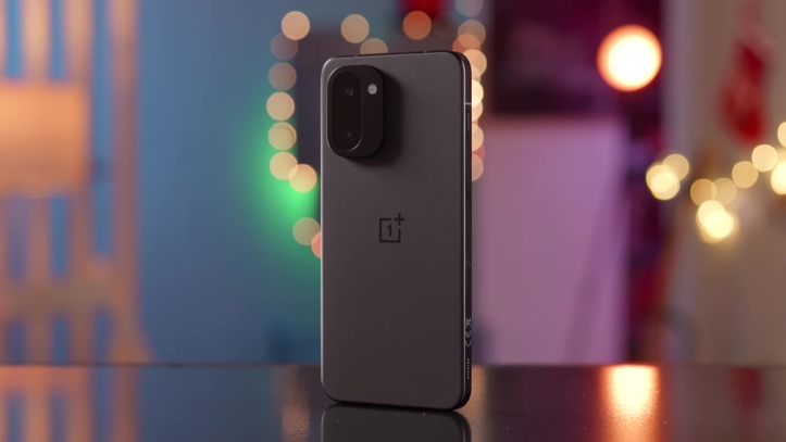 Обзор OnePlus 15R: флагман за копейки