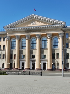 Обзор Redmi K Pad: победил Lenovo Legion Y700 Gen 4? 