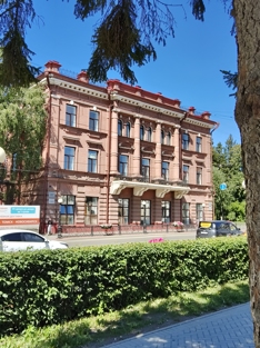 Обзор Redmi K Pad: победил Lenovo Legion Y700 Gen 4? 