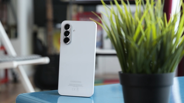 Характеристик Samsung Galaxy A57 замечены на сайте TENAA