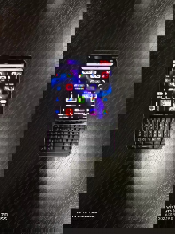 Unihertz Titan 2 Elite: живые фото, промо-видео и сроки выхода