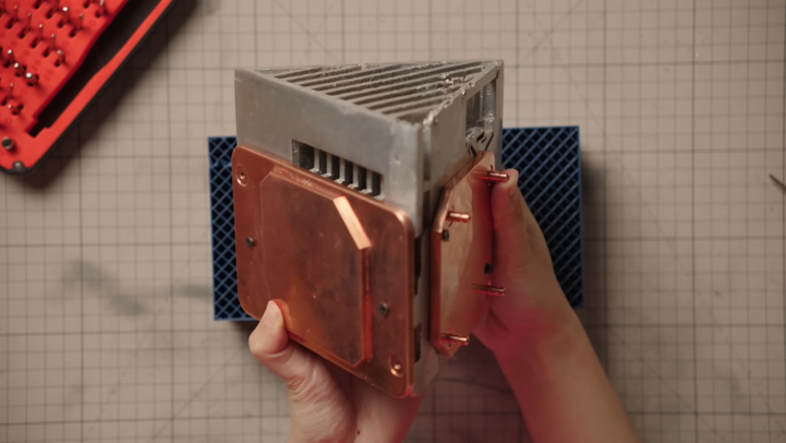 PS5, Nintendo Switch 2 и Xbox Series X слили в единое устройство 3-в-1 (видео)