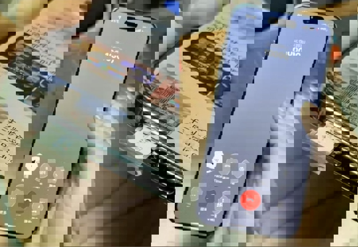 Китайские умельцы сделали iPhone Air со слотом под SIM-карту