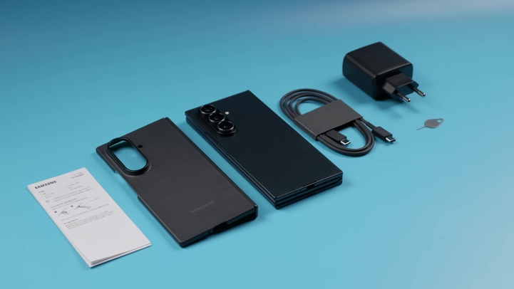 Обзор Samsung Galaxy Z TriFold: один девайс для всех задач?