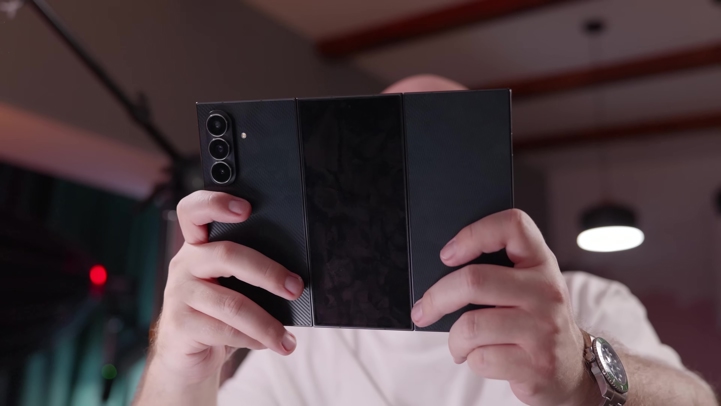 Обзор Samsung Galaxy Z TriFold: один девайс для всех задач?