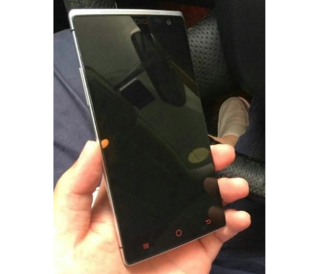 ZTE Nubia Z7    