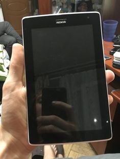    Nokia c MeeGo  