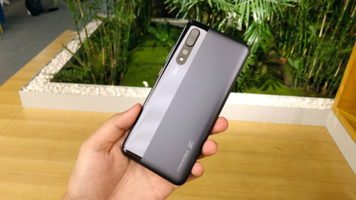  China Mobile Explorer X1:    Snapdragon 855