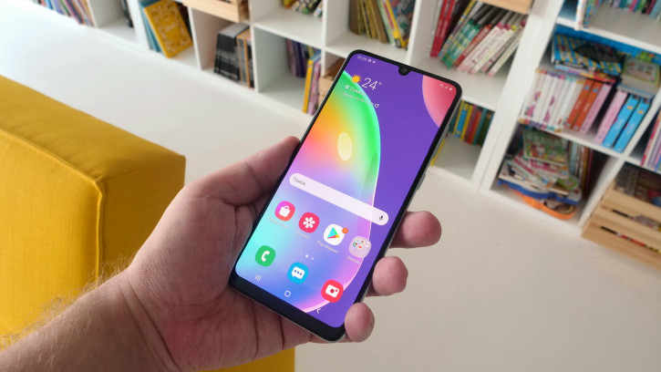  Samsung Galaxy A31:   ?