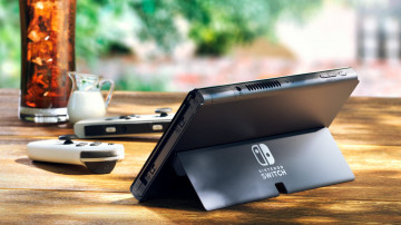  Nintendo Switch OLED -    