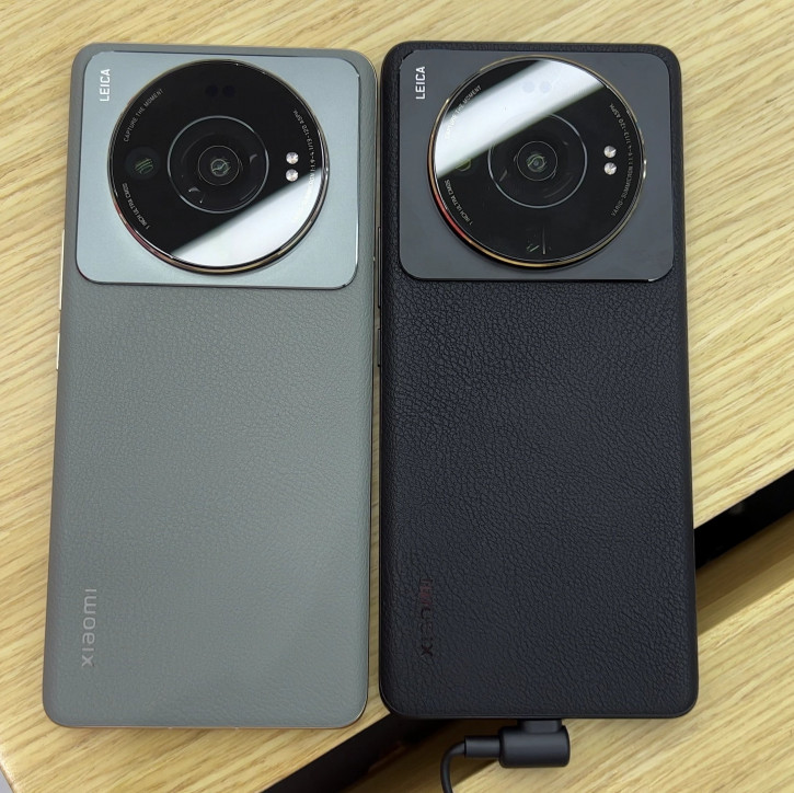 Монстр-камера: Xiaomi 12S Ultra на подборках фото и видеораспаковках