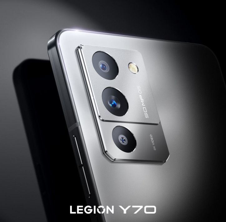 Lenovo  Legion Y70    :   