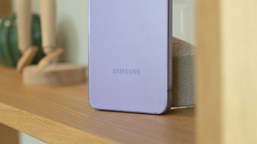    Samsung Galaxy   Galaxy S22:  