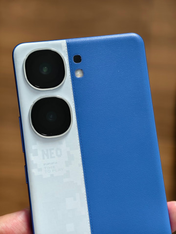   iQOO Neo 9S Pro+     