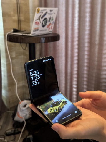  Xiaomi   Mix Flip     