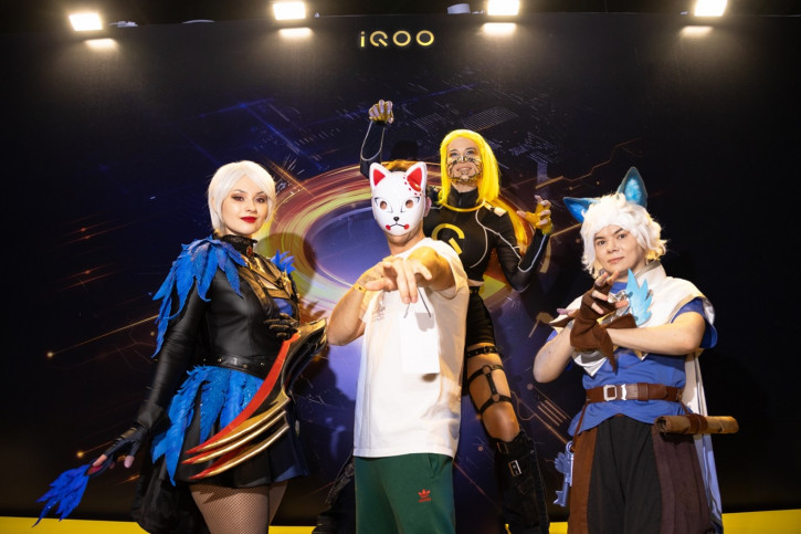iQOO     Epic Con  