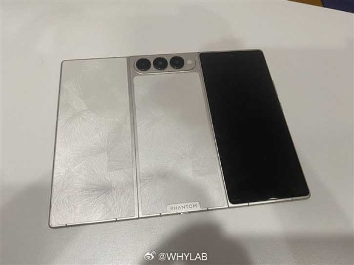 Tecno опередила Samsung, показав первую G-образную трикладушку