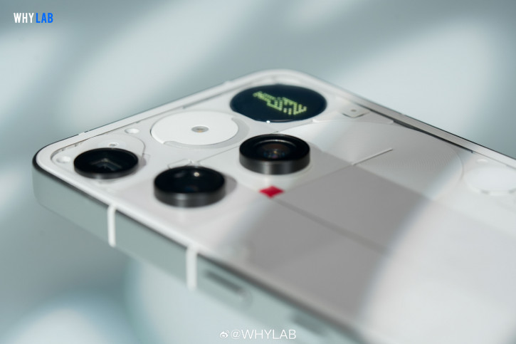  ,  :   Nothing Phone (3)