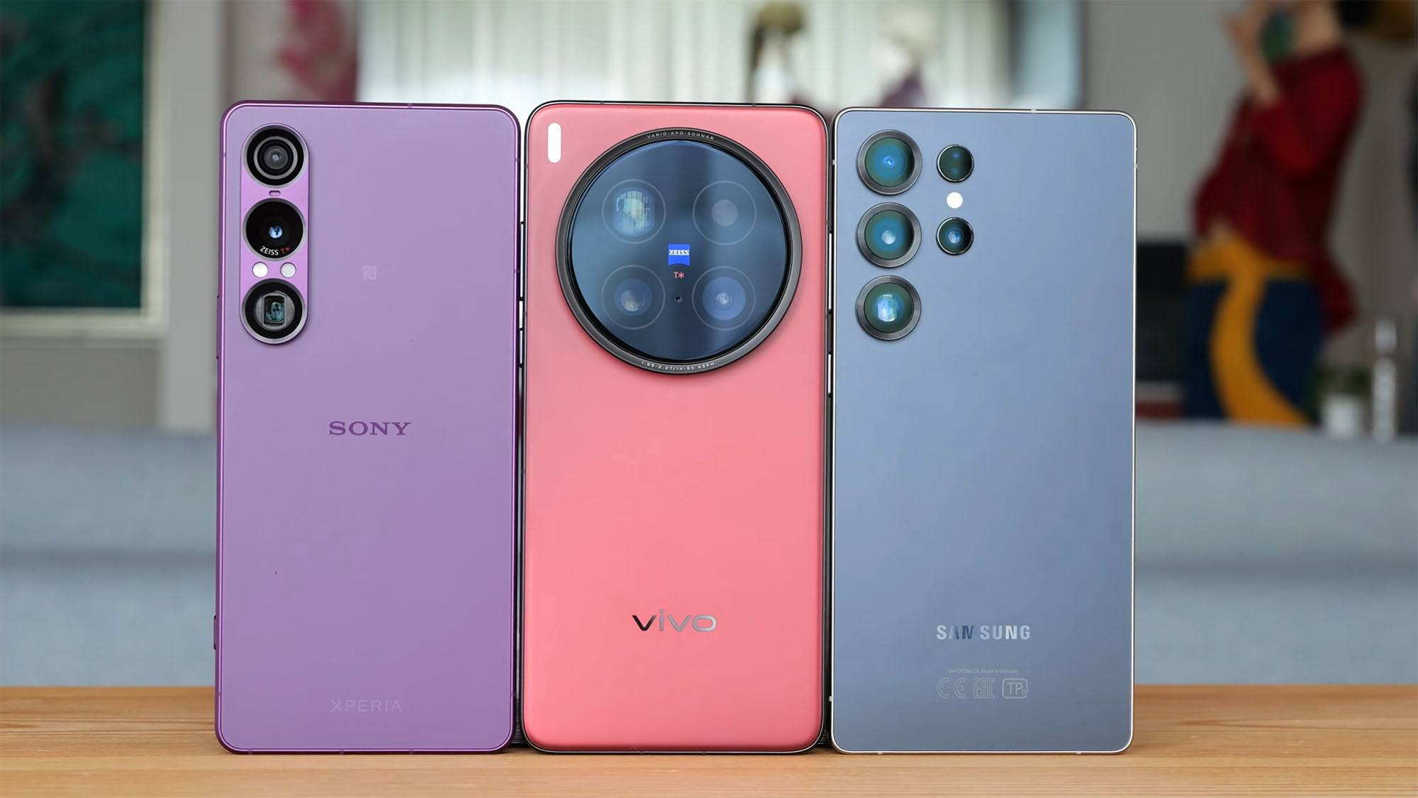 ВИДЕО: батл камер Sony Xperia 1 VII с &quot;ультрами&quot; Vivo и Samsung