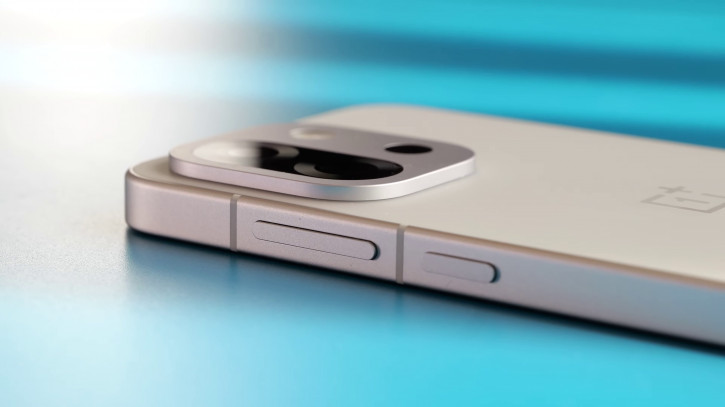  OnePlus 13T:   