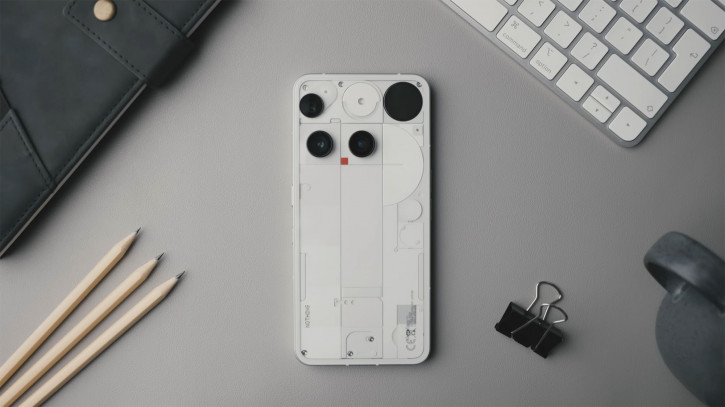  :   Nothing    Phone (3)
