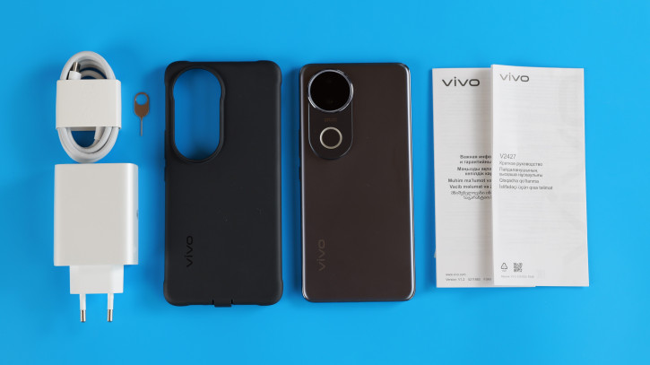  Vivo V50:  