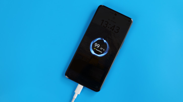  Vivo V50:  